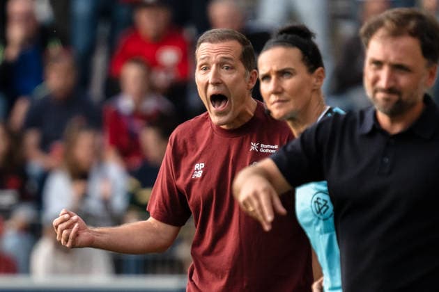 Germany Google Pixel Women s Bundesliga 2026 27, Matchday 27.4: Bayer 04 Leverkusen vs. FC Bayern Munich, September 14, 2026, Ulrich Haberland Stadium, Roberto Pätzold (Head Coach, Bayer 04 Leverkusen), Jose Barcala (Head Coach, FC Bayern Munich), Frustration, Anger, Emotions, Sadness Copyright: xCelinaxLeiersx