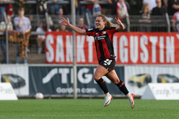Paulina Tomasiak of Bayer 04 Leverkusen celebrates her goal, which made the score 1–0, during the Women s Bundesliga match between Bayer 04 Leverkusen and FC Bayern Munich at Ulrich Haberland Stadium on September 14, 2026, in Leverkusen, Germany. Photo by Oliver Kaelke, DeFodi Images. Paulina Tomasiak of Bayer 04 Leverkusen celebrates after scoring her team’s first goal during the Bundesliga match between Bayer 04 Leverkusen and FC Bayern Munich at Ulrich Haberland Stadium on September 14, 2026 in Leverkusen, Germany Photo by Oliver Kaelke, DeFodi Images DFB and DFL regulations prohibit any use of photographs as image sequences and or quasi-video. Photo by Oliver Kaelke, DeFodi Images