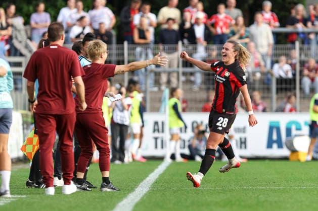 Paulina Tomasiak of Bayer 04 Leverkusen celebrates her goal, which made the score 1–0, during the Women s Bundesliga match between Bayer 04 Leverkusen and FC Bayern Munich at Ulrich Haberland Stadium on September 14, 2026, in Leverkusen, Germany. Photo by Oliver Kaelke, DeFodi Images. Paulina Tomasiak of Bayer 04 Leverkusen celebrates after scoring her team’s first goal during the Bundesliga match between Bayer 04 Leverkusen and FC Bayern Munich at Ulrich Haberland Stadium on September 14, 2026 in Leverkusen, Germany Photo by Oliver Kaelke, DeFodi Images DFB and DFL regulations prohibit any use of photographs as image sequences and or quasi-video. Photo by Oliver Kaelke, DeFodi Images