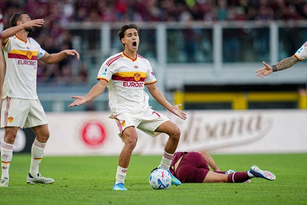 RomaÕs Lorenzo Pellegrini reacts during the Serie A soccer match between Torino and Roma at the Stadio Olimpico Grande Torino in Turin, north west Italy - Sunday, September 14, 2026. - Soccer .  Copyright: xMarcoxAlpozzi LaPressex