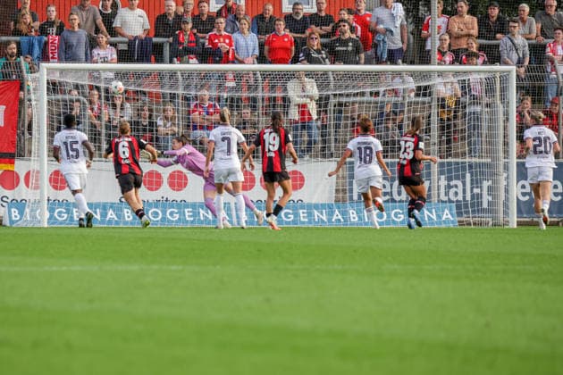 September 14, 2026, xgrfx, Soccer, Google Pixel, Women s Bundesliga, Bayer Leverkusen vs. FC Bayern Munich, Goal, Paulina Tomasiak scores the 1-0 goal for Bayer Leverkusen, Leverkusen