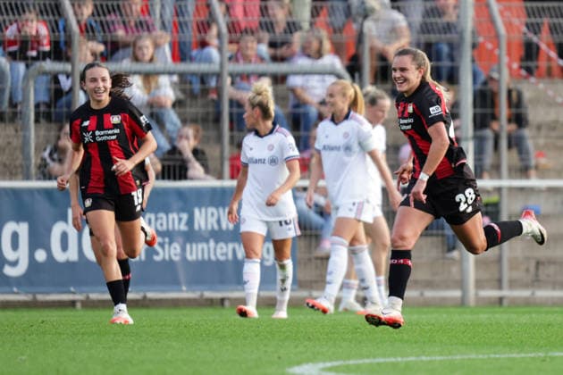 September 14, 2026, xgrfx, Soccer, Google Pixel, Women s Bundesliga, Bayer Leverkusen vs. FC Bayern Munich, Goal, Paulina Tomasiak scores the 1-0 goal for Bayer Leverkusen, Leverkusen
