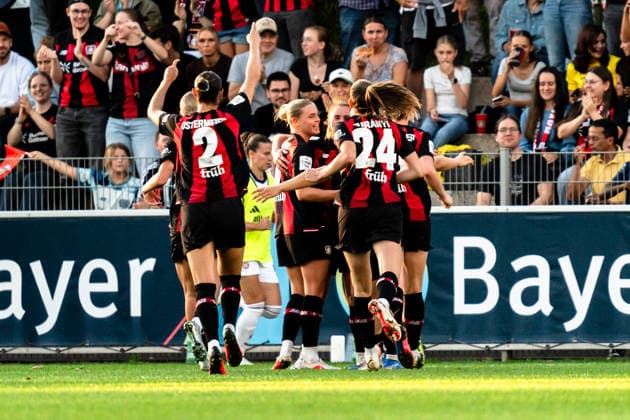 Germany Google Pixel Women s Bundesliga 2026–27, Matchday 4: Bayer 04 Leverkusen vs. FC Bayern Munich, September 14, 2026, Ulrich Haberland Stadium—Goal to make it 2–1 by Paulina Tomasiak; Jubilation, Joy, Emotions, Goal Celebration; Selina Ostermeier, Lilla Turanyi Copyright: xCelinaxLeiersx