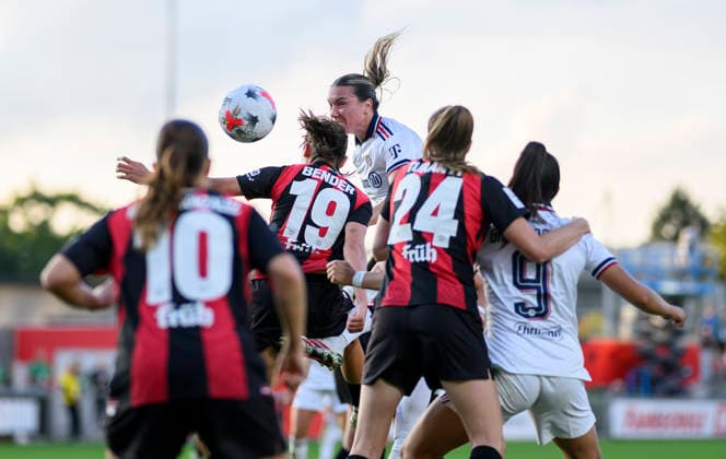 Vanessa GILLES M scores the goal to tie the game at 1–1, play, header, against Bender Loreen, LEV Soccer, Google Pixel, Women s 1st Bundesliga, Matchday 4, Bayer 04 Leverkusen vs. FC Bayern Munich, on September 14, 2026, in Leverkusen, Germany, at Ulrich Haberland Stadium