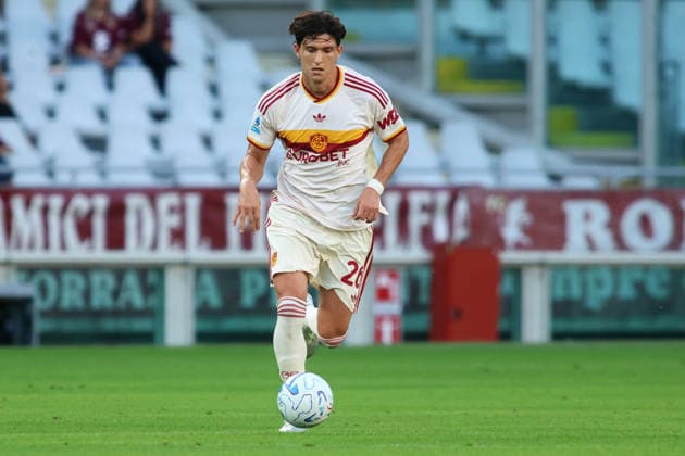 2026-09-14 Torino FC v AS Roma - Serie A TURIN, ITALY - SEPTEMBER 14: Leonardo Balerdi of AS Roma during the Serie A match between Torino FC and AS Roma at Stadio Olimpico di Torino on September 14, 2026 in Turin, Italy. (Photo by Nderim Kaceli BSR Agency) Turin Italy Content not available for redistribution in The Netherlands directly or indirectly through any third parties. Copyright: xBSRxAgencyx