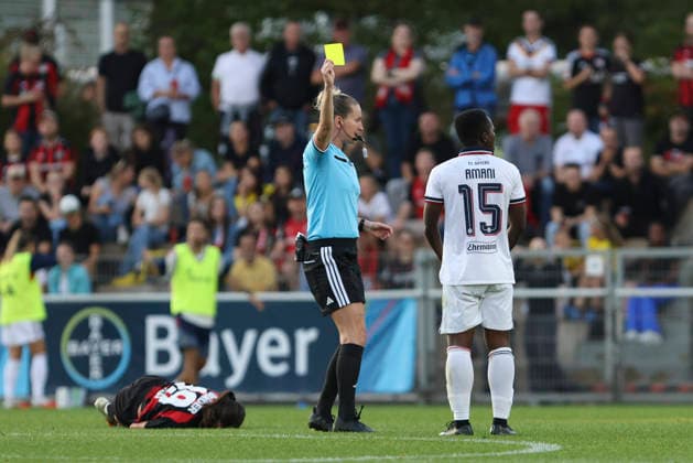 Bernadette Kakounan Amani of FC Bayern Munich receives a yellow card during the Women s Bundesliga match between Bayer 04 Leverkusen and FC Bayern Munich at Ulrich Haberland Stadium on September 14, 2026, in Leverkusen, Germany. Photo by Oliver Kaelke, DeFodi Images. Bernadette Kakounan Amani of FC Bayern Munich receives a yellow card during the Bundesliga match between Bayer 04 Leverkusen and FC Bayern Munich at Ulrich Haberland Stadium on September 14, 2026 in Leverkusen, Germany. Photo by Oliver Kaelke, DeFodi Images. DFB and DFL regulations prohibit any use of photographs as image sequences and or quasi-video. Photo by Oliver Kaelke, DeFodi Images.