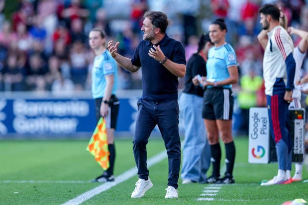 September 14, 2026, Soccer, Women s Bundesliga 1, Bayer 04 Leverkusen vs. FC Bayern Munich, Matchday 4, Ulrich Haberland Stadium, 2026–27 season; Head coach Jose Barcala of FC Bayern Munich is gesturing wildly on the sideline. DFB regulations prohibit any use of photographs as image sequences and or quasi-video. North Rhine-Westphalia, Germany