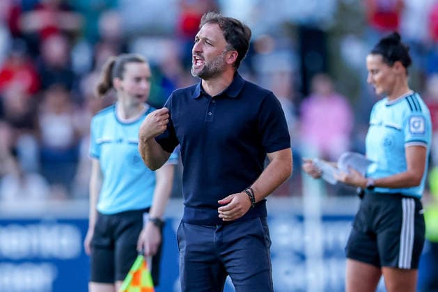 September 14, 2026, Soccer, Women s Bundesliga 1, Bayer 04 Leverkusen vs. FC Bayern Munich, Matchday 4, Ulrich Haberland Stadium, 2026–27 season; Head Coach Jose Barcala of FC Bayern Munich gesturing wildly on the sideline; DFB regulations prohibit any use of photographs as image sequences and or quasi-video; North Rhine-Westphalia, Germany