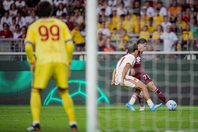 Torino s Alessio Cacciamani makes an attempt to score during the Serie A soccer match between Torino and Roma at the Stadio Olimpico Grande Torino in Turin, north west Italy - Sunday, September 14, 2026. - Soccer .  Copyright: xMarcoxAlpozzi LaPressex