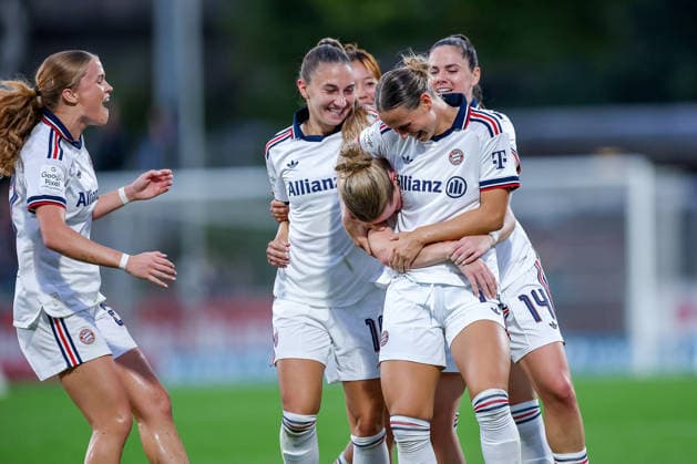 September 14, 2026, Soccer, Women s Bundesliga 1, Bayer 04 Leverkusen vs. FC Bayern Munich, Matchday 4, Ulrich Haberland Stadium, 2026–27 Season: Goal celebration after the 3–2 goal by scorer Alara Sehitler (FC Bayern Munich 14), along with Klara Bühl (FC Bayern Munich 17) and Sophie Proost (FC Bayern Munich 23). DFB regulations prohibit any use of photographs as image sequences and or quasi-video. North Rhine-Westphalia Germany