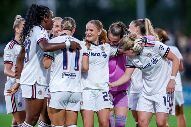September 14, 2026, Soccer, Women s Bundesliga 1, Bayer 04 Leverkusen vs. FC Bayern Munich, Matchday 4, Ulrich Haberland Stadium, 2026–27 Season: Goal celebration after the 3–2 goal by scorer Alara Sehitler (FC Bayern Munich 14) together with Klara Bühl (FC Bayern Munich 17), Katharina Naschenweng (FC Bayern Munich 19), Sophie Proost (FC Bayern Munich 23), and Edna Imade (FC Bayern Munich) 29 DFB regulations prohibit any use of photographs as image sequences and or quasi-video. North Rhine-Westphalia, Germany