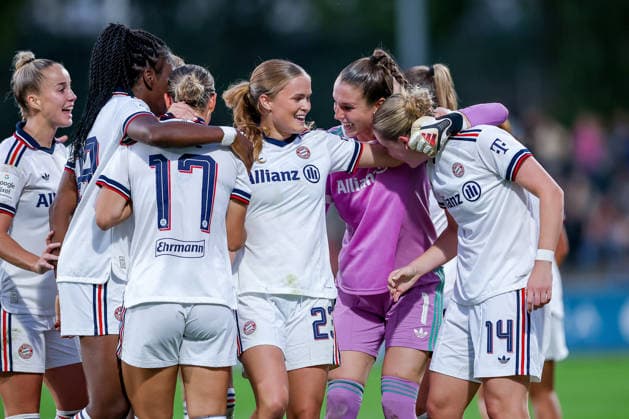 September 14, 2026, Soccer, Women s Bundesliga 1, Bayer 04 Leverkusen vs. FC Bayern Munich, Matchday 4, Ulrich Haberland Stadium, 2026–27 Season: Goal celebration after the 3–2 goal by scorer Alara Sehitler (FC Bayern Munich 14) together with Klara Bühl (FC Bayern Munich 17), Katharina Naschenweng (FC Bayern Munich 19), Sophie Proost (FC Bayern Munich 23), and Edna Imade (FC Bayern Munich) 29 DFB regulations prohibit any use of photographs as image sequences and or quasi-video. North Rhine-Westphalia, Germany