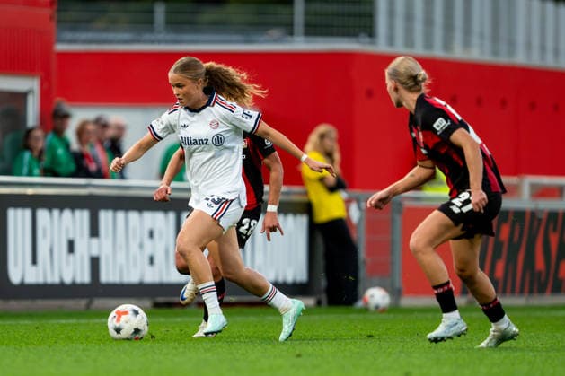 Sophie Proost, FC Bayern Munich, 23, in action: Bayer 04 Leverkusen vs. FC Bayern Munich, Soccer, Google Pixel Women s Bundesliga, Matchday 4, 2026–2027 Season, September 14, 2026 DFB regulations prohibit any use of photographs as image sequences and or quasi-video Bayer 04 Leverkusen vs. FC Bayern Munich, soccer, Google Pixel Women’s Bundesliga, Matchday 4, 2026–2027 Season, September 14, 2026, Leverkusen Copyright: xEibner-Pressefoto J.xDerondeaux EP_JDU