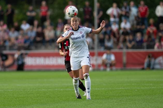 Giulia Gwinn 7 of FC Bayern Munich Women clears the ball with a header, Bayer 04 Leverkusen Women vs. FC Bayern Munich Women, Soccer, Google Pixel Women s Bundesliga, Matchday 4, 2026–2027, September 14, 2026 DFB regulations prohibit any use of photographs as image sequences and or quasi-video Leverkusen, North Rhine-Westphalia, Germany Copyright: xkolbert-press MarkusxVerwimpx
