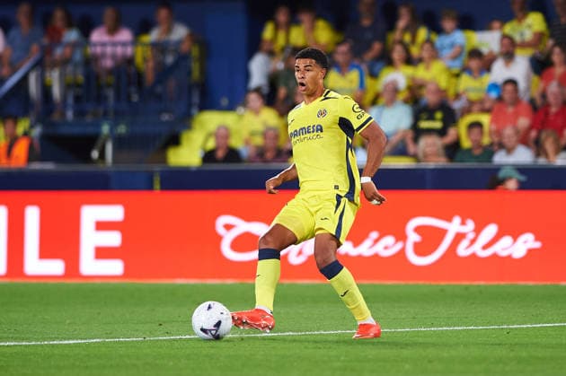 Santiago Mourino of Villarreal CF during the LaLiga EA Sports match between Villarreal CF and Real Betis Balompie at Estadio de la Cerámica on September 14, 2026, in Villarreal, Spain