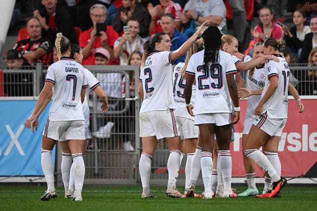 Goal celebration: FC Bayern Munich Women, Munich, after the goal that made the score 2–3 by ALARA Alara Sehitler, celebration, cheering, joy, cheers, Bayer 04 Leverkusen vs. FC Bayern Munich 2–3, soccer, Google Pixel, Women’s Bundesliga, 2026–2027 season, Matchday 4, on September 14, 2026, at the Ulrich Habeland Stadium in Leverkusen, Â