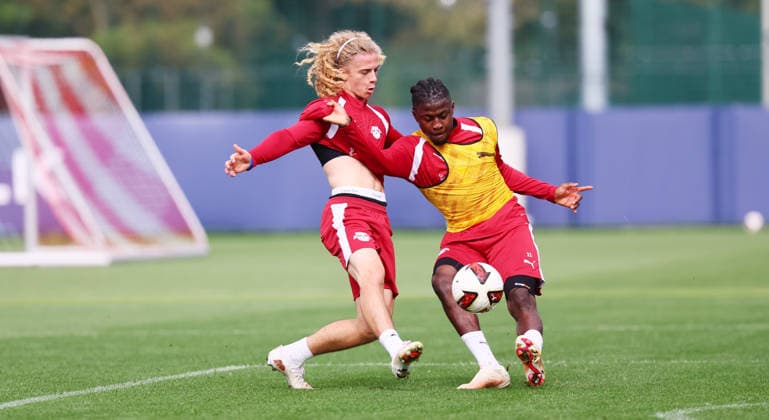 Leipzig, September 14, 2026, Red Bull Academy, Soccer, Bundesliga 1, RB Leipzig, Practice, Pictured from left: Viggo Gebel, Johan Bakayoko, For editorial use only, Picture Point