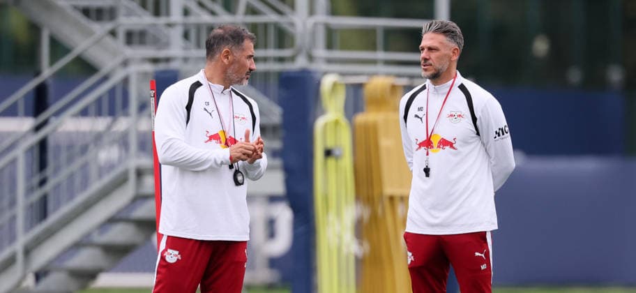 Leipzig, September 14, 2026, Red Bull Academy, Soccer, Bundesliga 1, RB Leipzig, Training, Pictured from left: Assistant Coach Cristian Fiel, Head Coach Martin Demichelis, RB Leipzig, For editorial use only, Picture Point