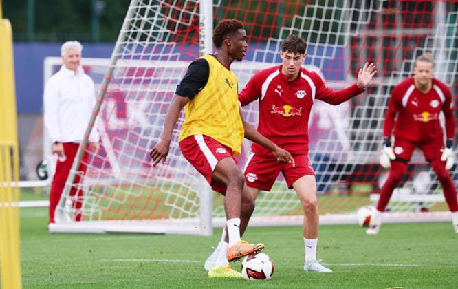 Leipzig, September 14, 2026, Red Bull Academy, Soccer, Bundesliga 1, RB Leipzig, Training, Pictured from left: Abdoul Kone, Andrija Maksimovic, For editorial use only, Picture Point