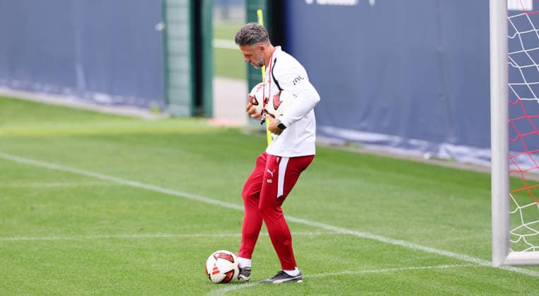 Leipzig, September 14, 2026, Red Bull Academy, Soccer, Bundesliga 1, RB Leipzig, Training, Pictured: Coach Martin Demichelis, For editorial use only, Picture Point