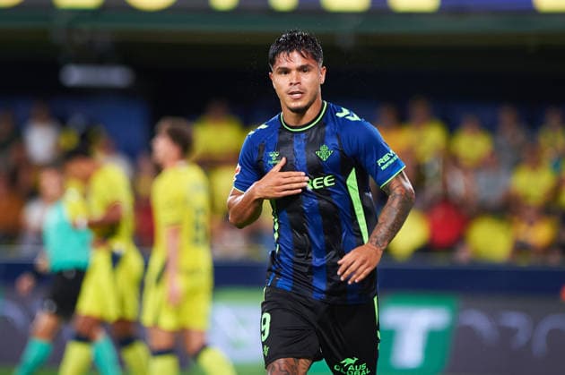 Cucho Hernandez of Real Betis celebrates after scoring his team s first goal during the LaLiga EA Sports match between Villarreal CF and Real Betis Balompie at Estadio de la Cerámica on September 14, 2026, in Villarreal, Spain