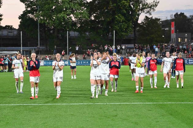 Final celebration, celebration, cheering, joy, cheers, FC Bayern Munich Women, Munich, Bayer 04 Leverkusen vs. FC Bayern Munich 2–3, soccer, Google Pixel, Women s Bundesliga, 2026–2027 season, Matchday 4, on September 14, 2026, at Ulrich Habeland Stadium in Leverkusen, Â