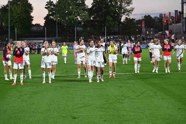 Final celebration, celebration, cheering, joy, cheers, FC Bayern Munich Women, Munich, Bayer 04 Leverkusen vs. FC Bayern Munich 2–3, soccer, Google Pixel, Women s Bundesliga, 2026–2027 season, Matchday 4, on September 14, 2026, at Ulrich Habeland Stadium in Leverkusen, Â
