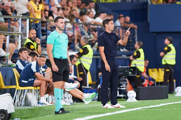 Head Coach Ínigo Pérez of Villarreal CF during the LaLiga EA Sports match between Villarreal CF and Real Betis Balompie at Estadio de la Cerámica on September 14, 2026, in Villarreal, Spain