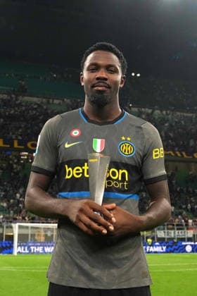 Inter Milan s Marcus Thuram Panini player of the match during the Serie A soccer match between Fc Inter and Udinese the San Siro Stadium in Milan, north Italy - September 14 , 2026. - Soccer  Copyright: xSpada LaPressex