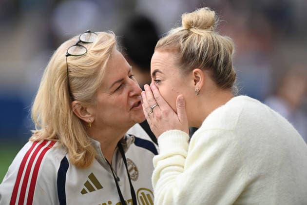 From left: Alexandra MILCHGIESSER, coach of FC Bayern Munich Women, Munich; Carolin SIMON LEV, Bayer 04 Leverkusen; FC Bayern Munich 2 vs. 3; Soccer; Google Pixel; Women s Bundesliga, 2026–2027 season, Matchday 4, on September 14, 2026, at Ulrich Habeland Stadium in Leverkusen, Â