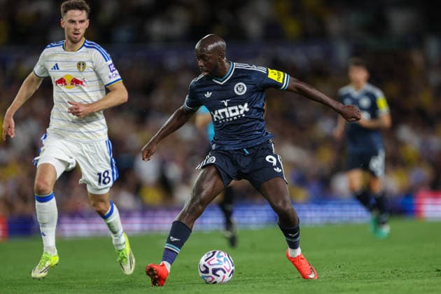 14th September 2026; Elland Road, Leeds, West Yorkshire, England; Premier League Football, Leeds United versus Newcastle United; Yoane Wissa of Newcastle United runs with the ball AidanxHunter
