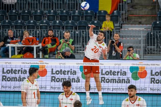 Turkiye v Romania - CEV EuroVolley 2026 Men CLUJ-NAPOCA, ROMANIA - SEPTEMBER 14: Efe Bayram of Turkiye in action during the CEV 2026 European Men s Volleyball Championship Group D match between Turkiye and Romania at BT Arena in Cluj-Napoca, Romania, on September 14, 2026. Stringer Anadolu Cluj-Napoca Romania. Editorial use only. Please get in touch for any other usage.  Copyright: x2026xAnadoluxStringerx