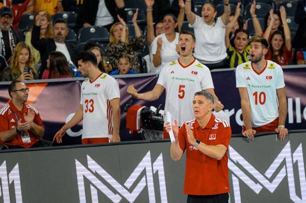 Turkiye v Romania - CEV EuroVolley 2026 Men CLUJ-NAPOCA, ROMANIA - SEPTEMBER 14: Slobodan Kovac head coach of Turkiye during the CEV 2026 European Men s Volleyball Championship Group D match between Turkiye and Romania at BT Arena in Cluj-Napoca, Romania, on September 14, 2026. Stringer Anadolu Cluj-Napoca Romania. Editorial use only. Please get in touch for any other usage.  Copyright: x2026xAnadoluxStringerx
