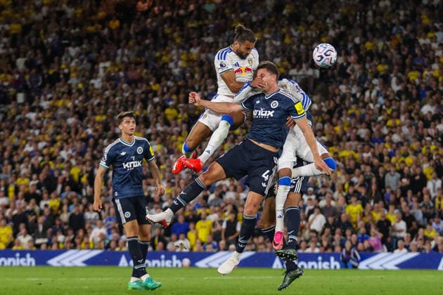 Leeds United v Newcastle United, Premier League Dominic Calvert-Lewin Of Leeds United header deflects off Jayden Bogle Of Leeds United to make it 2-0 during the Leeds United v Newcastle United Premier League match at Elland Road, Leeds, England on 14 September 2026 Credit: Lee Keuneke Every Second Media Editorial use only. All images are copyright Every Second Media Limited. No images may be reproduced without prior permission. All rights reserved. Premier League and Football League images are subject to licensing agreements with Football DataCo Limited. see https: www.football-dataco.com Copyright: xIMAGO EveryxSecondxMediax ESM-2162-0122 LeexKeunekex xEveryxSecondxMediax