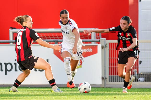 September 14, 2026, xgrfx, Soccer Google Pixel Women s Bundesliga, Bayer Leverkusen vs. FC Bayern Munich, Paulina Platner (Bayer Leverkusen), Klara Bühl (FC Bayern Munich), Loreen Bender (Bayer Leverkusen), Leverkusen
