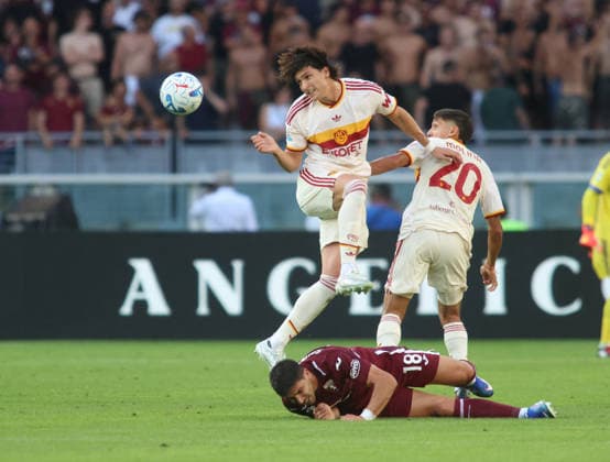 SOCCER - Serie A - Torino FC vs. AS Roma Photo by IPA ABACAPRESS.COM88538744 - Leonardo Balerdi of AS Roma during the 20026 27 Italian Serie A season, in a soccer match between Torino FC and AS Roma on September 14, 2026, at the Stadio Olimpico Grande Torino in Turin, Italy. Photo by Nderim KACELI Turin Italy  Copyright: xIPAxSport ABACAx