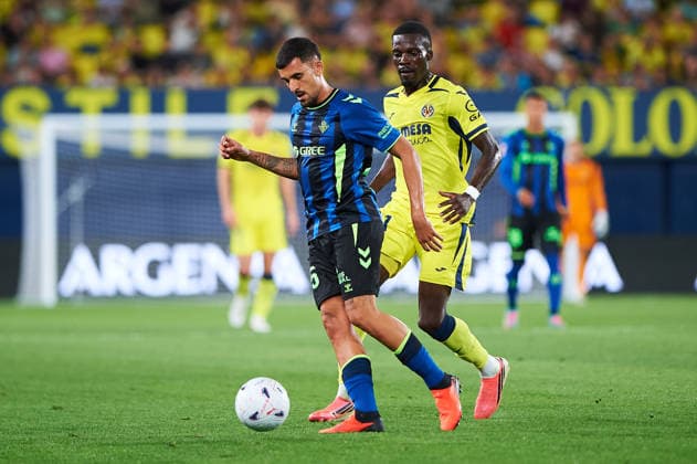 Dani Ceballos of Real Betis during the LaLiga EA Sports match between Villarreal CF and Real Betis Balompie at Estadio de la Cerámica on September 14, 2026, in Villarreal, Spain