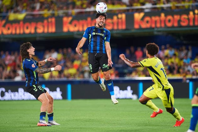 Pablo Fornals of Real Betis during the LaLiga EA Sports match between Villarreal CF and Real Betis Balompie at Estadio de la Cerámica on September 14, 2026, in Villarreal, Spain