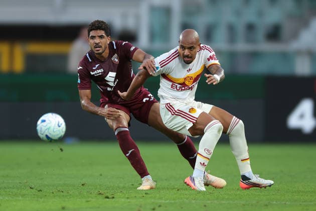Torino FC v AS Roma - Serie A - Season 2026-2027 Turin, Italy, 14th September 2026. Saul Coco of Torino FC tussles with Donyell Malen of AS Roma during the Torino FC vs AS Roma Serie A match at Stadio Grande Torino, Turin. Picture credit should read: Jonathan Moscrop Turin Stadio Olimpico Grande Torino Italy