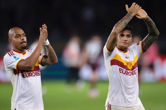 Torino FC v AS Roma - Serie A - Season 2026-2027 Turin, Italy, 14th September 2026. Donyell Malen and Santiago Castro of AS Roma applaud the fans following the final whistle of the Torino FC vs AS Roma Serie A match at Stadio Grande Torino, Turin. Picture credit should read: Jonathan Moscrop Turin Stadio Olimpico Grande Torino Italy
