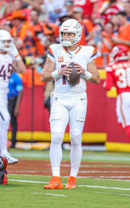 Sep 14, 2026: Denver Broncos quarterback Bo Nix (10) warms up before the game against the Denver Broncos in Kansas City, MO, USA; at Arrowhead Stadium. Mandatory Credit: -Cal Media Kansas City USA - ZUMAc04_ 20260914_zma_c04_051 Copyright: xRomanxPunox