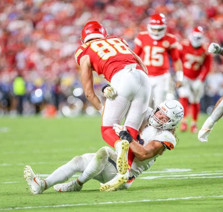 Sep 14, 2026:Kansas City Chiefs tight end Jake Briningstool (88) gets tackled by Denver Broncos inside linebacker Alex Singleton (49) in Kansas City, MO, USA; at Arrowhead Stadium. Mandatory Credit: -Cal Media Kansas City USA - ZUMAc04_ 20260914_zma_c04_053 Copyright: xRomanxPunox