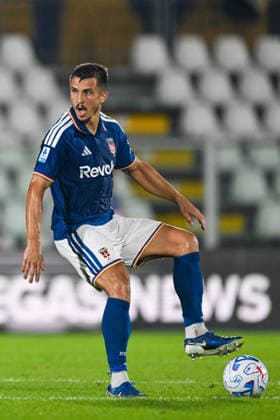 Como™s Marc Oliver Kempf in action during the Serie A soccer match between Como Calcio and Parma Calcio 1913 at the Giuseppe Sinigaglia stadium in Como, north Italy - September 14, 2026 - Soccer.  Copyright: xTizianoxBallabio LaPressex