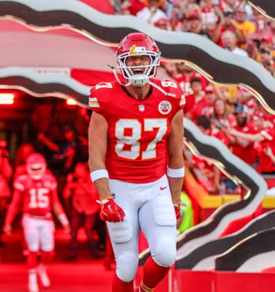 Sep 14, 2026: Kansas City Chiefs tight end Travis Kelce (87) gets introduced before the game against the Denver Broncos in Kansas City, MO, USA; at Arrowhead Stadium. Mandatory Credit: -Cal Media Kansas City USA - ZUMAc04_ 20260914_zma_c04_103 Copyright: xRomanxPunox