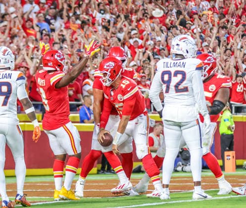 Sep 14, 2026: Kansas City Chiefs quarterback Patrick MahomesÃ‚ (15) dives into the end zone and scores a touchdown against the Denver Broncos in Kansas City, MO, USA; at Arrowhead Stadium. Mandatory Credit: -Cal Media Kansas City USA - ZUMAc04_ 20260914_zma_c04_129 Copyright: xRomanxPunox