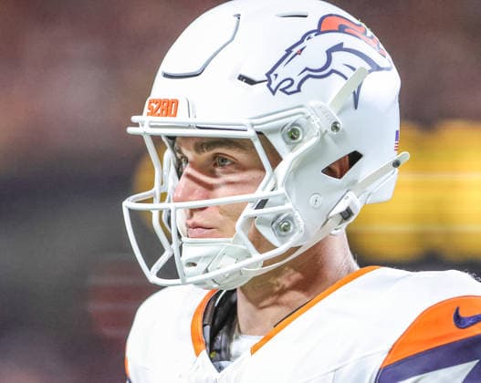 Sep 14, 2026: Denver Broncos quarterback Bo Nix (10) looks on during the 4th quarter against the Kansas City Chiefs in Kansas City, MO, USA; at Arrowhead Stadium. Mandatory Credit: -Cal Media Kansas City USA - ZUMAc04_ 20260914_zma_c04_136 Copyright: xRomanxPunox