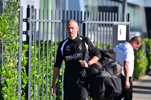 September 15, 2026, Mönchengladbach Soccer, Men s, 2026–2027 season, Borussia Mönchengladbach training On his way to his first training session as interim coach: Jan Moritz Lichte, interim coach of Gladbach. DFL regulations prohibit any use of photographs as image sequences and or quasi-video. Borussia Park, North Rhine-Westphalia, Germany