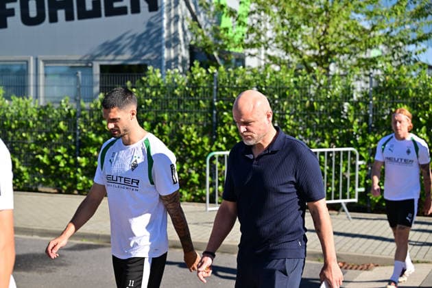 September 15, 2026, Mönchengladbach Soccer, Men s, 2026–2027 season, Borussia Mönchengladbach training. On the way to training (from left): Tim Kleindienst, Gladbach; Rouven Schröder, Head of Sports, Gladbach. DFL regulations prohibit any use of photographs as image sequences and or quasi-video content. Borussia Park, North Rhine-Westphalia, Germany