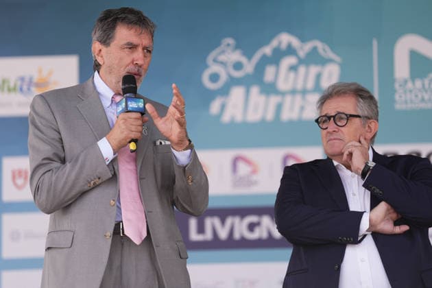 Marco Marsilio, President of the Abruzzo Region, Daniele D Amario is the Undersecretary to the Presidency of the Regional Executive during the Giro d™Abruzzo, stage 1 from Cupello to Casalincontrada (155 km) - Abruzzo, Italy - Tuesday, September 15, 2026. - cycling.  Copyright: xMassimoxPaolone LaPressex