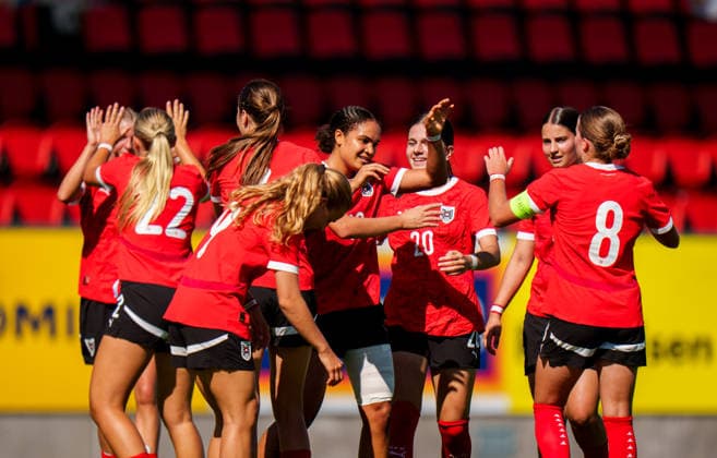 WOMEN SOCCER - U17, U 17 AUT vs POL, test match VIENNA,AUSTRIA,15.SEP.26 - WOMEN SOCCER - OEFB Under-17 international test match, Austria vs Poland. Image shows the rejoicing of AUT.  GEPAxpictures xEdgarxEisner